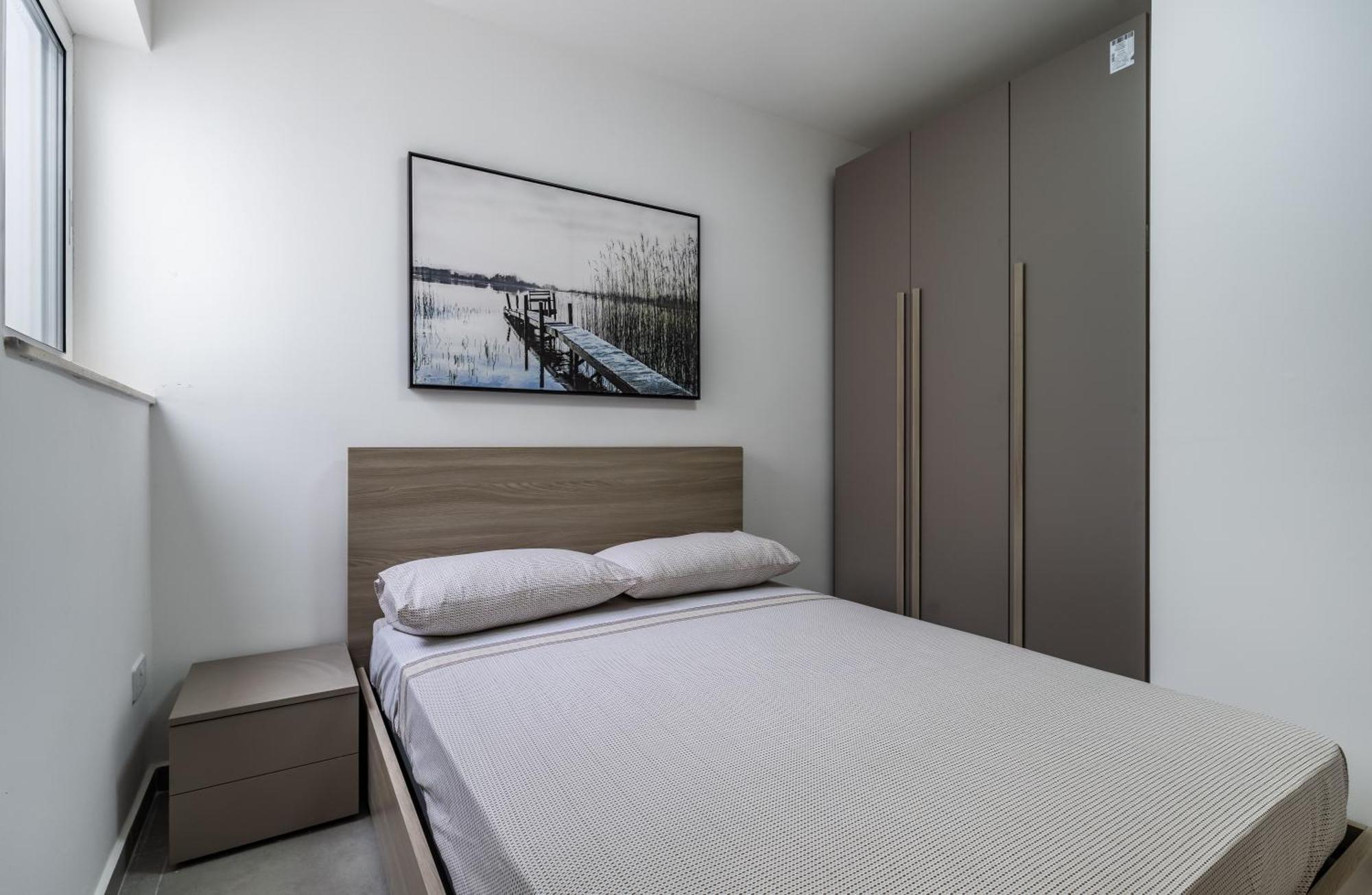 Апартаменты Penthouse In Сент-Полс-Бей Экстерьер фото
