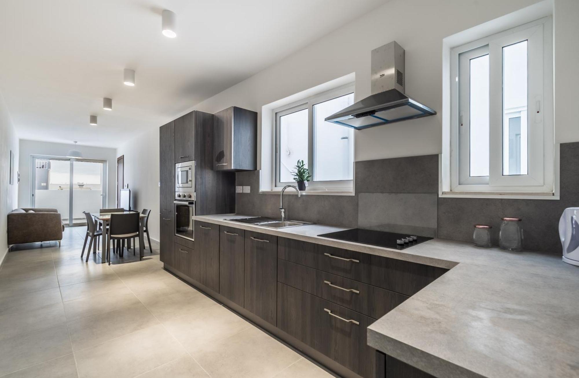 Апартаменты Penthouse In Сент-Полс-Бей Экстерьер фото